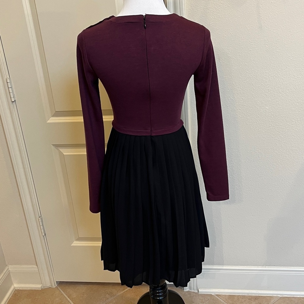 NWOT LOFT Burgundy and Black Long Sleeve Dress - Picture 3 of 9